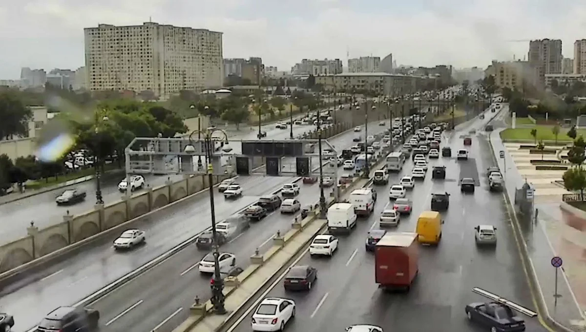 Heydər Əliyev prospektində qəza olub, yollarda sıxlıq yaranıb