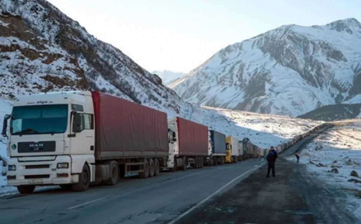 Heavy truck traffic banned on Georgia-Russia border road