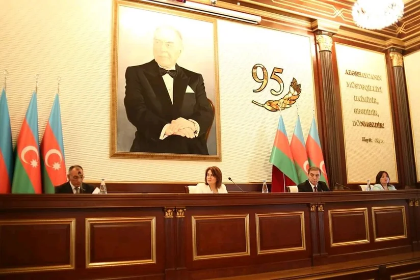 Gəncədə təhsil işçilərinin ənənəvi sentyabr konfransı keçirilib