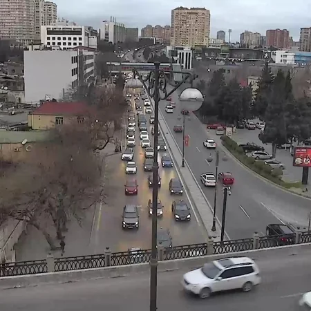 Bakının bəzi küçə və prospektlərində nəqliyyatın sıxlığı müşahidə edilir - SİYAHI