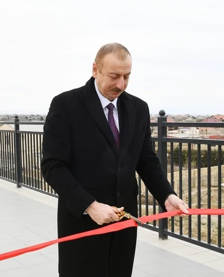 Президент Азербайджана принял участие в открытии после реконструкции участка кольцевой железной дороги - ОБНОВЛЕНО