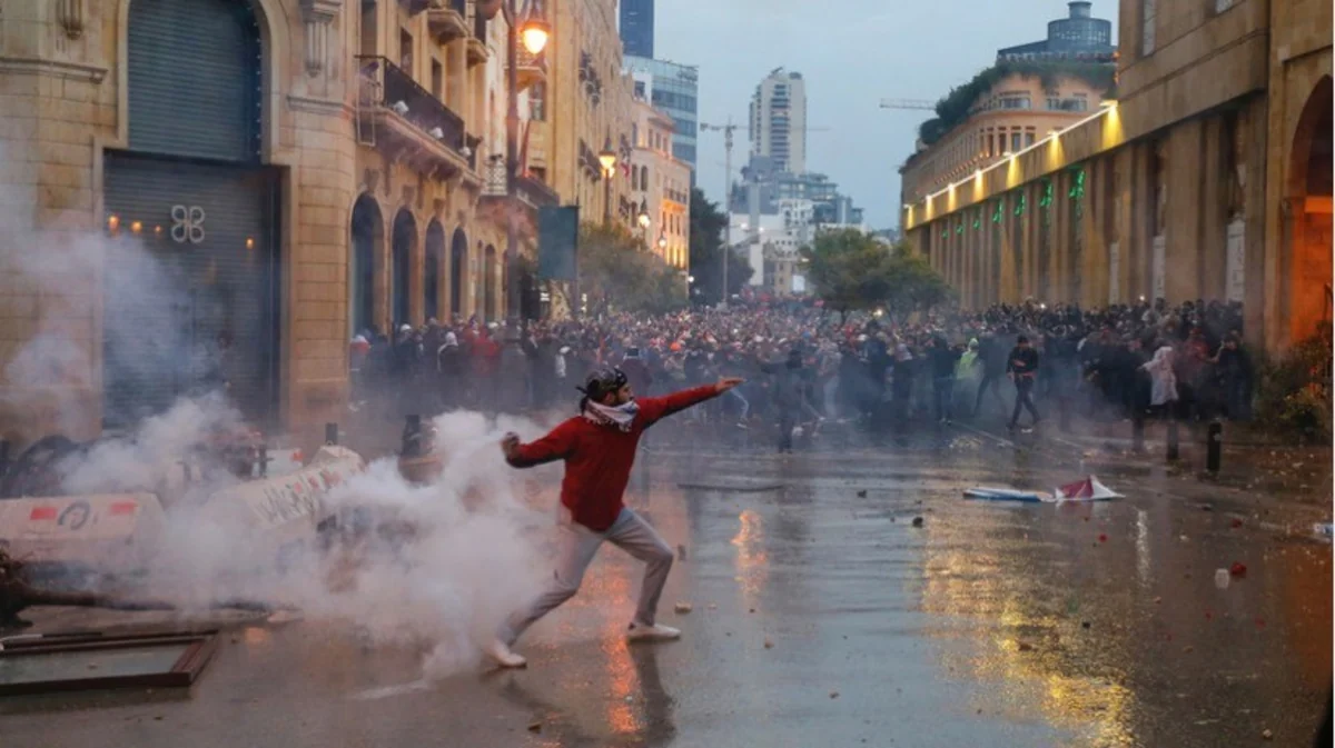 Livanın paytaxtı Beyrutda toqquşmalar zamanı yaralananların sayı 165 nəfərə çatıb - YENİLƏNİB