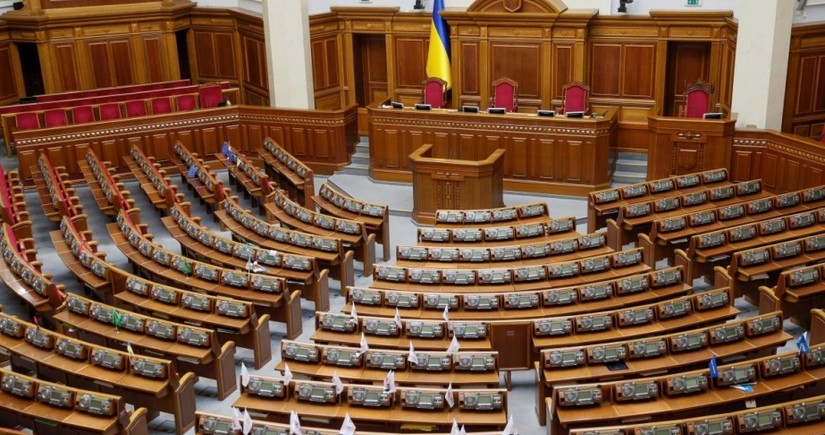 Ukraynada antikorrupsiya orqanlarının fəaliyyətini məhdudlaşdıran qanunun ləğvi ilə bağlı KM-yə müraciət edəcək