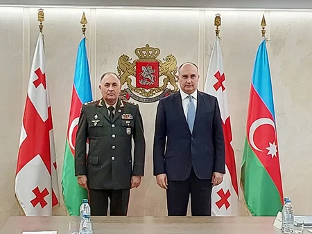 Azərbaycan Ordusunun Baş Qərargah rəisi Gürcüstanın müdafiə naziri ilə görüşüb