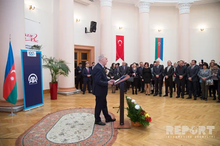 Bakıda ümummilli lider Heydər Əliyevə həsr edilmiş foto-sərginin açılışı olub