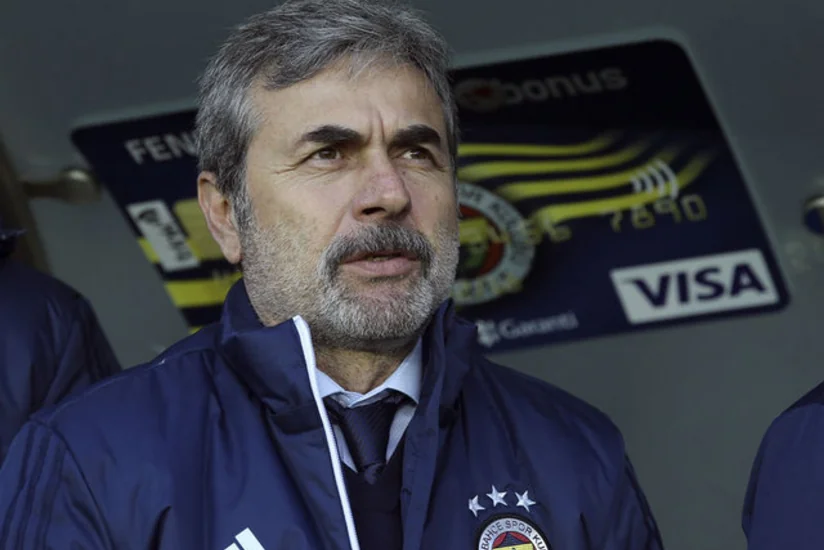 Fənərbağçanın baş məşqçisi istefa verib