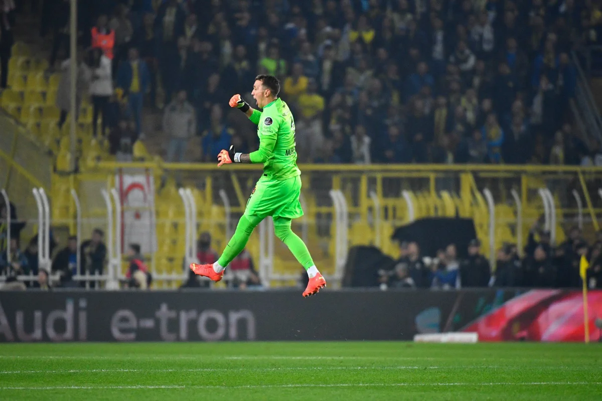 Fernando Muslera mövsümün sonunda Qalatasaraydan ayrılacağını açıqlayıb