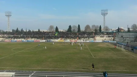 Kəpəz - Qarabağ matçına 20 min azarkeş gəlib, oyunda gərginlik yaşanıb - VİDEO