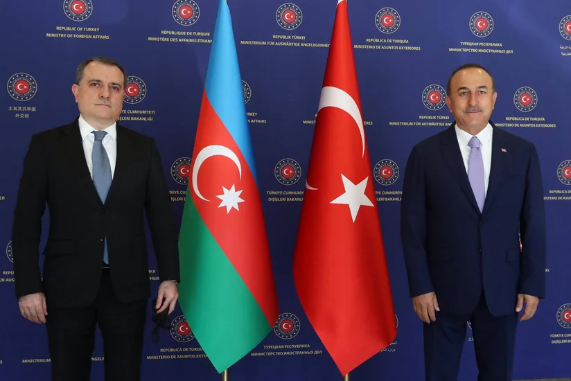 Azərbaycan və Türkiyə XİN başçıları cəbhədəki vəziyyəti müzakirə edib