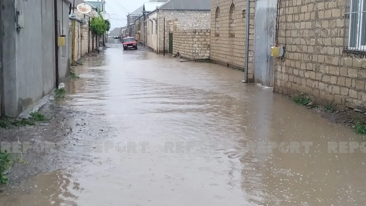 Gecə saatlarından yağan yağış Gəncədə fəsad törədib