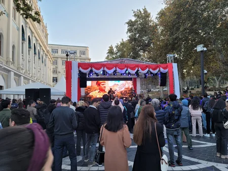 “İndoneziya Günü” ilə bağlı Fəvvarələr meydanında konsert olub