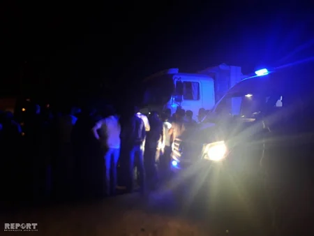 Cəlilabadda yük maşını mikroavtobusla toqquşub, 1 ölü, 9 yaralı var - VİDEO - SİYAHI - YENİLƏNİB - 2