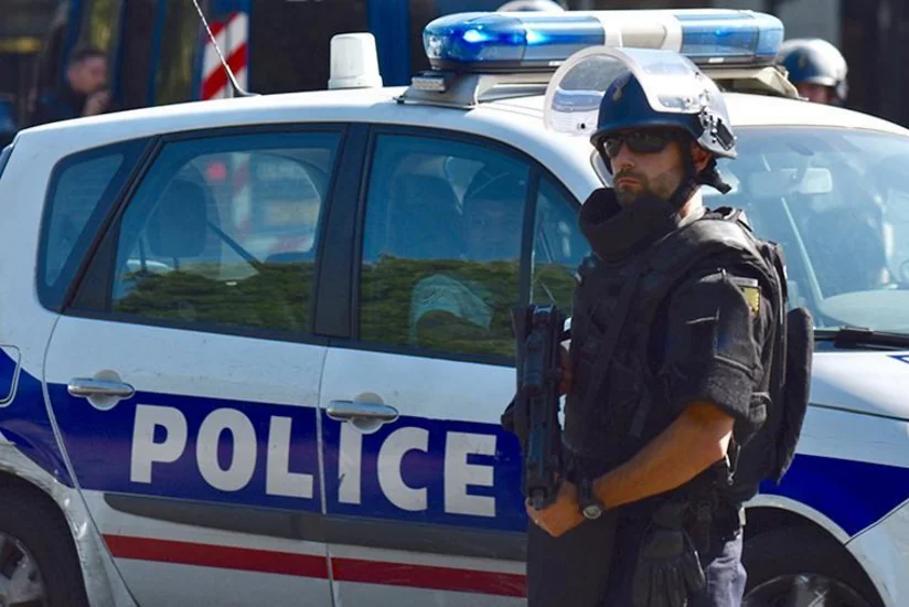 Fransada kafedə atışma olub - VİDEO