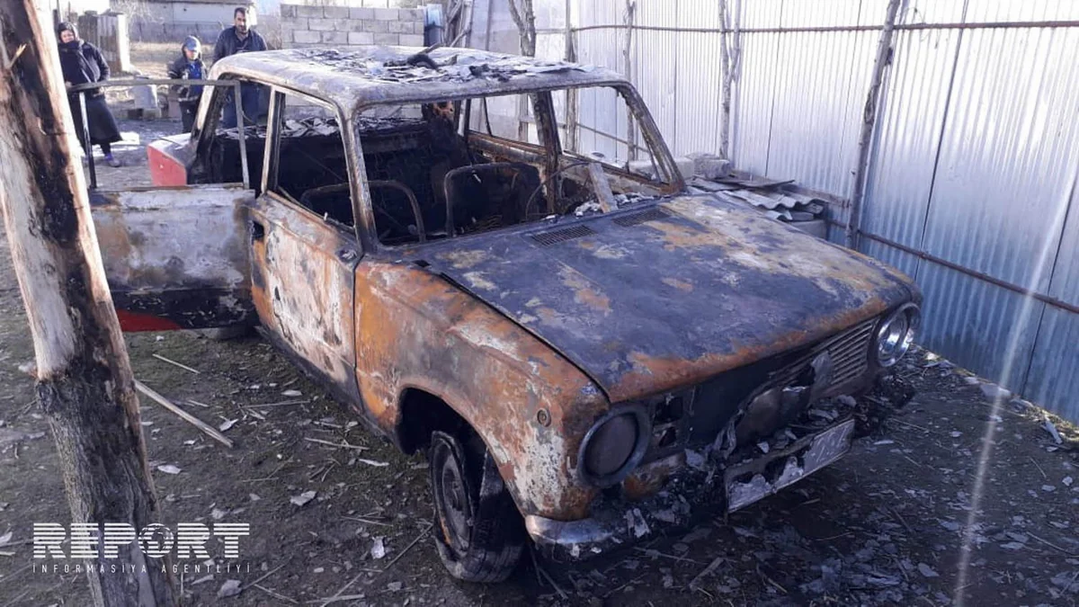 В Кюрдемире загорелись автомобиль и гараж - ВИДЕО