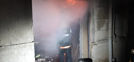 Bakıda çoxmərtəbəli yaşayış binasında baş verən yanğın söndürülüb - YENİLƏNİB
