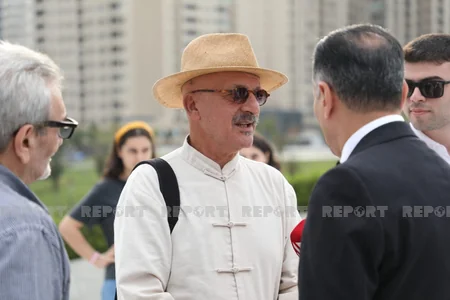 Reza Deqatinin 100 fotosu Bakıda sərgilənib