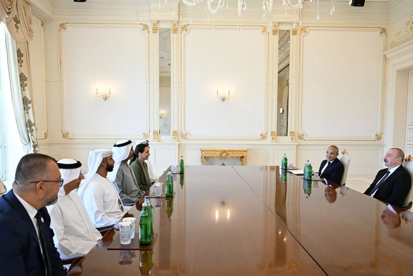 President Ilham Aliyev receives business delegation from United Arab Emirates