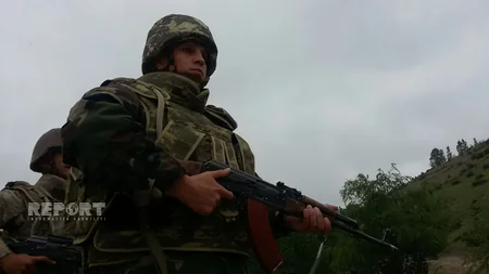 Награжденный капитан: Мы свободно наблюдаем за постами и окопами врага - ФОТО