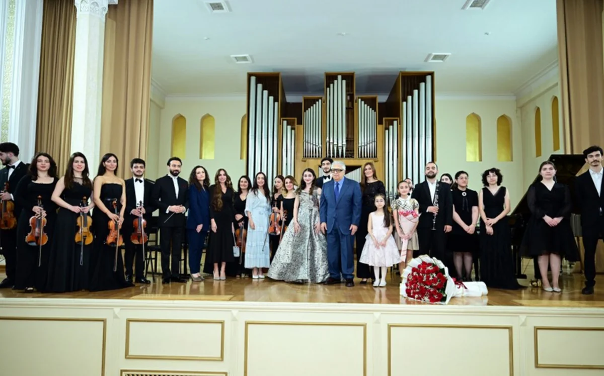 Leyla Aliyeva watches concert of students and youth at Baku Music Academy