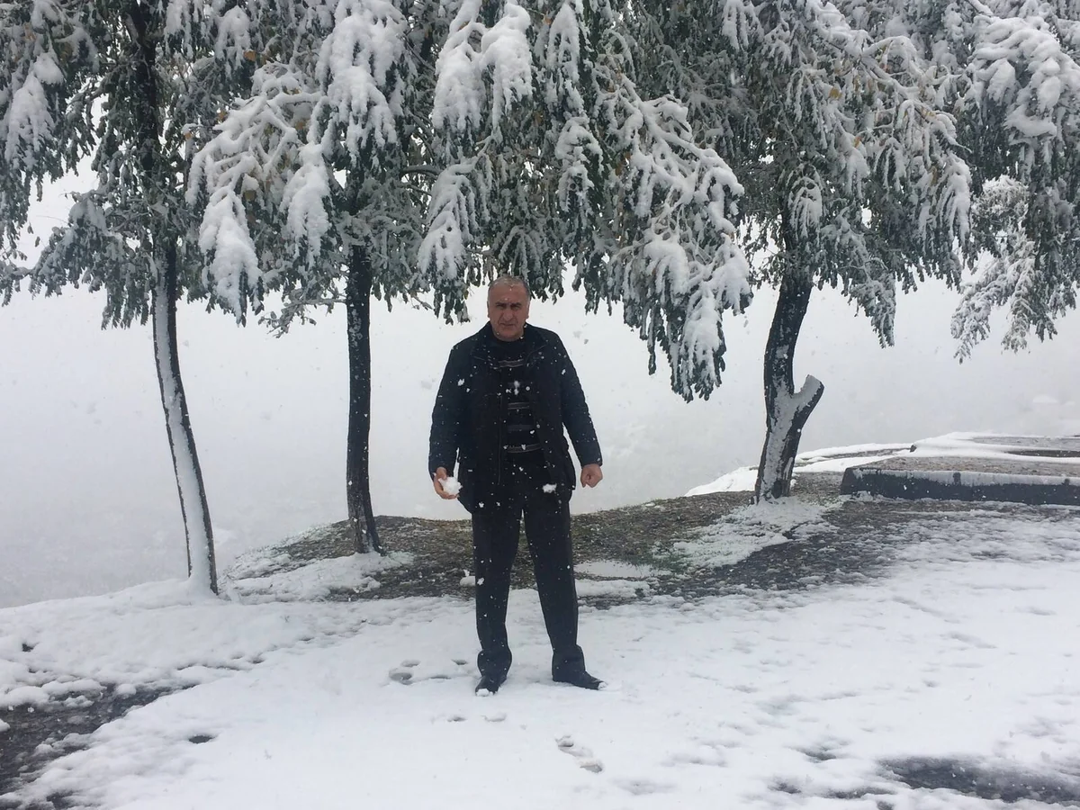 Lerik sakinləri deputat İqbal Məmmədovu axtarır