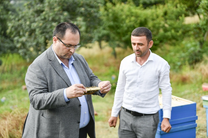 Məcnun Məmmədov cənub bölgəsində təsərrüfatlara baş çəkib