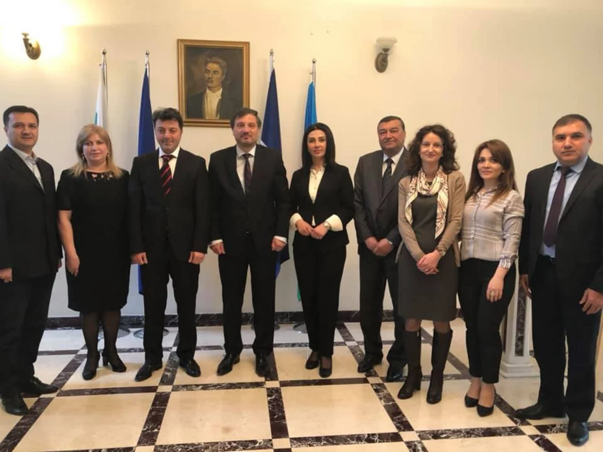 Tural Gəncəliyev Bolqarıstanın Azərbaycandakı səfiri ilə görüşüb