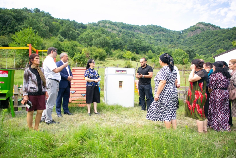 İsmayıllıda kənd təsərrüfatı ilə məşğul olan 9 fermerə dəstək göstərilib