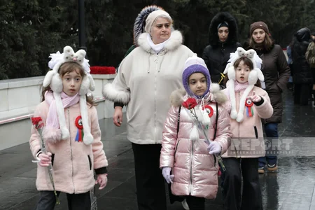Milli qürur və and yeri - Şəhidlər xiyabanına axın başlayıb - FOTOREPORTAJ