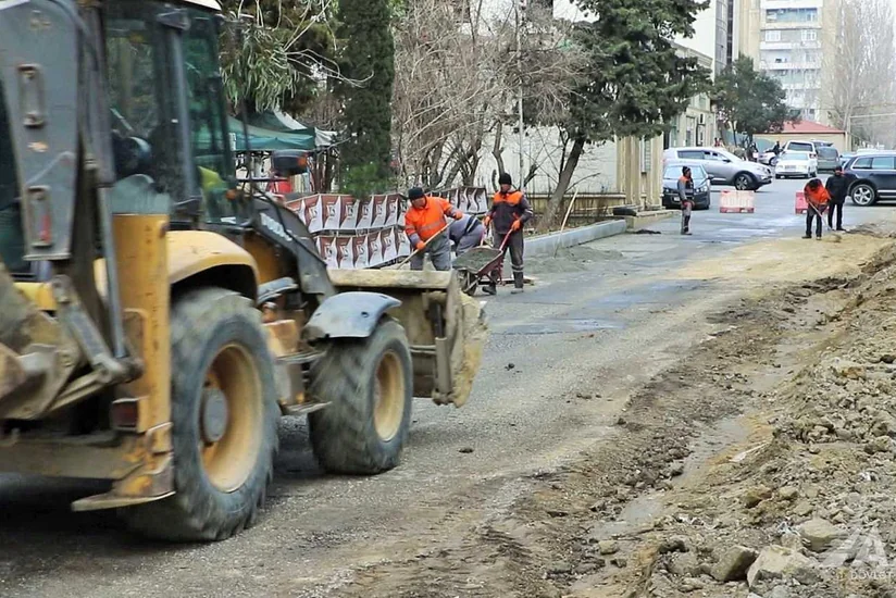 Bakının Bakıxanov qəsəbəsinin 6 küçəsində təmir işlərinə start verilib