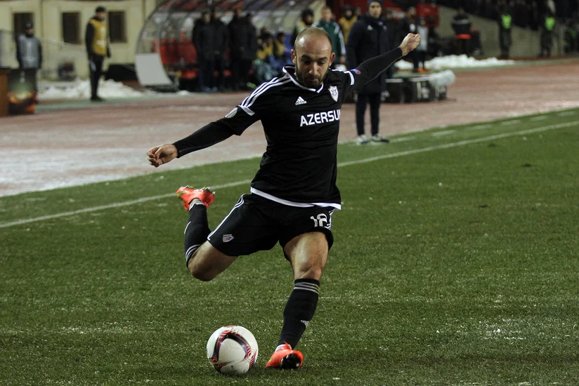 Qarabağ klubu daha bir futbolçusu ilə yollarını ayırıb