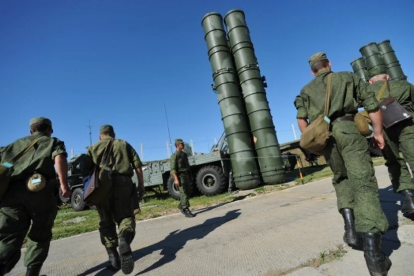 Россия испытала зенитно-ракетную систему С-400 на севере Каспия