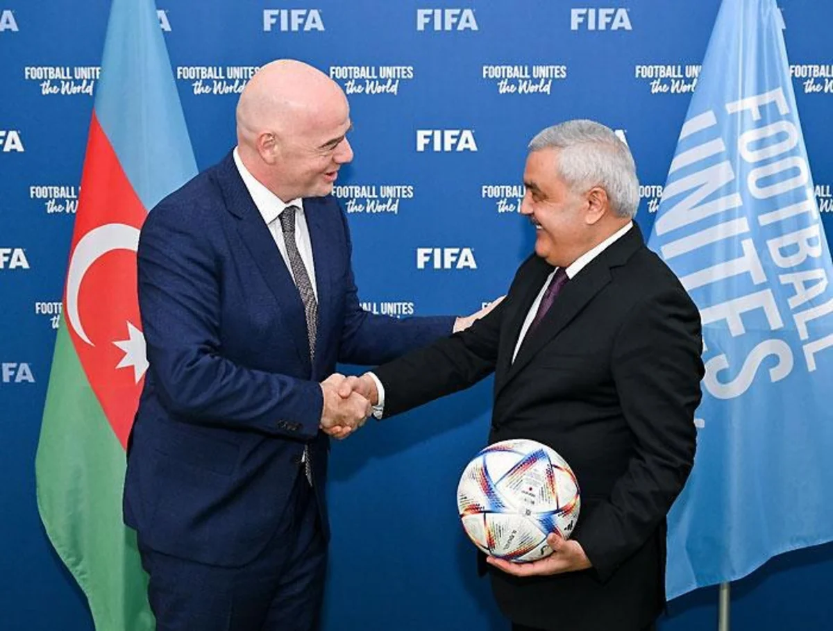 FIFA prezidenti: Rövnəq Abdullayev 16 il Azərbaycan futboluna uğurla xidmət edib