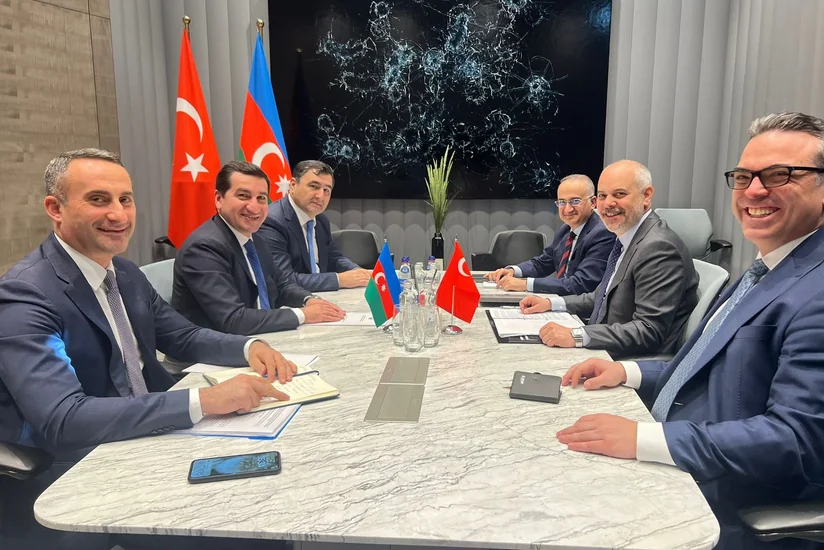 Hikmət Hacıyev Türkiyə və Özbəkistandan olan həmkarları ilə regional məsələləri müzakirə edib