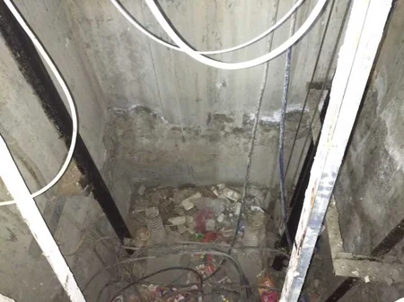 Bakıda doqquzmərtəbəli binadan qumbara çıxdı - FOTO