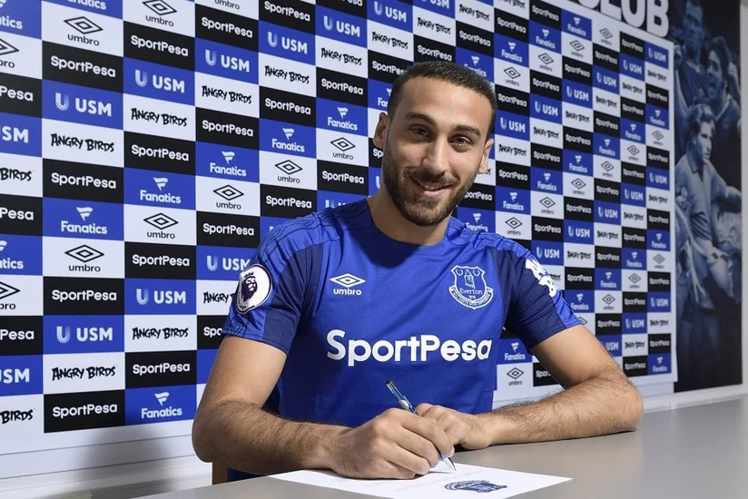 Everton Beşiktaşdan Cenk Tosunu transfer edib