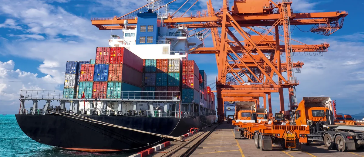 “AD Ports Group” quruda və dənizdə logistikanın modernləşdirilməsində SOCAR-a kömək edəcək