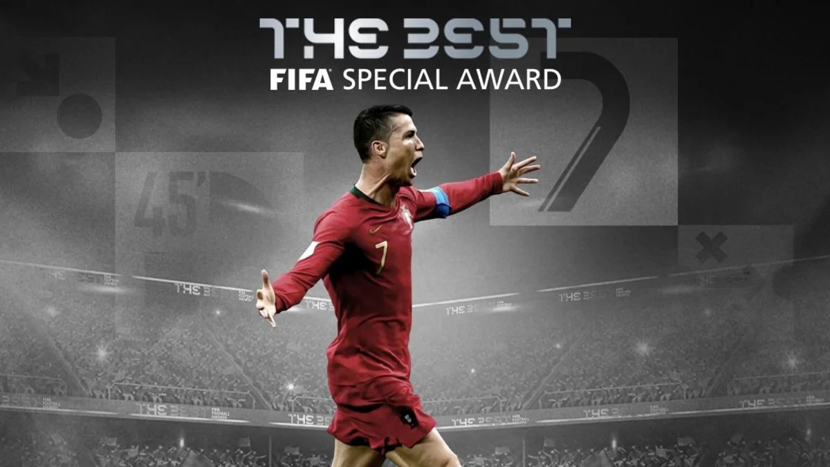Ronaldu FIFA-nın xüsusi mükafatına layiq görülüb