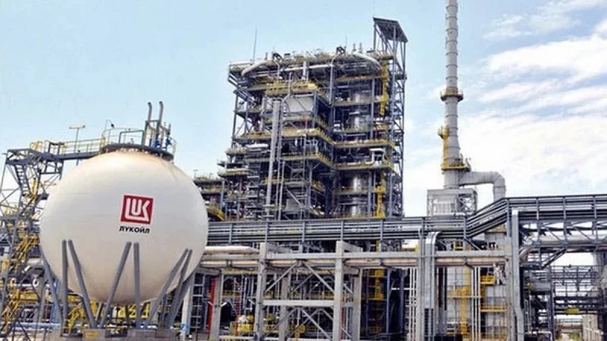 В Болгарии рядом с НПЗ Лукойл Нефтохим вспыхнул пожар