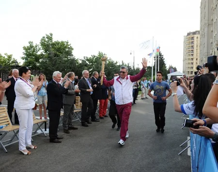 “Bakı-2015”-in Atletlər Kəndində Azərbaycan və Avropa Olimpiya Komitəsinin bayraqları qaldırılıb - FOTO