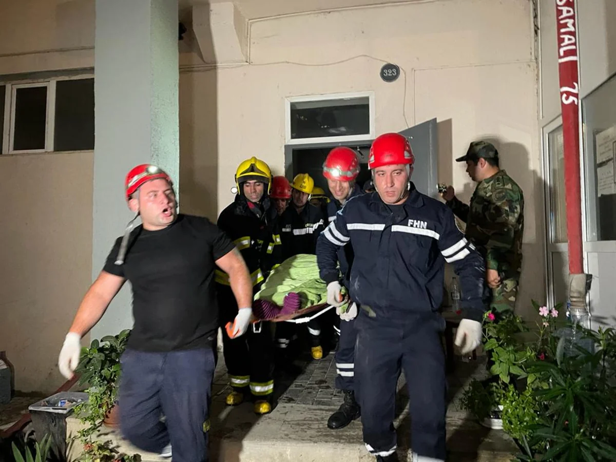Yasamalda yataq xəstəsi yanan binadan təxliyə edilib