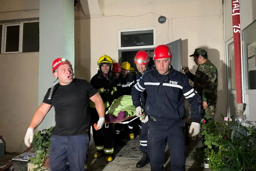 Yasamalda yataq xəstəsi yanan binadan təxliyə edilib