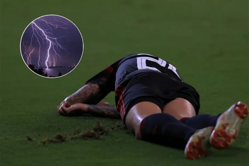 Kolumbiyada ildırım vurması nəticəsində dörd futbolçu həlak olub