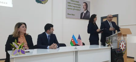 Gəncədə aztəminatlı icmalar üçün ingilis dili proqramının açılışı olub