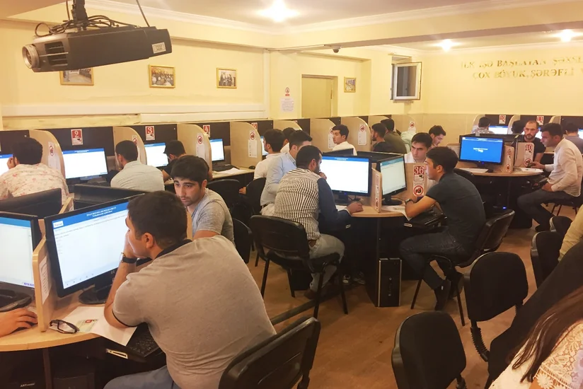 SOCAR-ın təlim mərkəzlərinə şagird qəbulu üzrə test imtahanları keçirilib