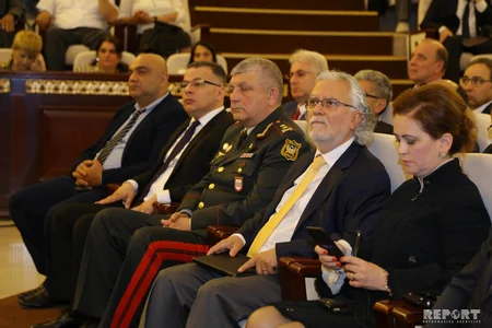 Afad Qurbanovun anadan olmasının 90 illik yubileyinə həsr olunmuş elmi konfrans keçirilib