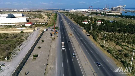 Azərbaycanın M2 magistral yolunda keçid inşa edilir