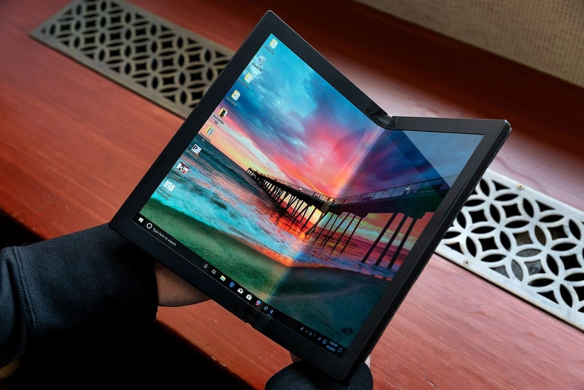 “Lenovo” bükülən ekrana malik noutbukunun qiymətini açıqladı