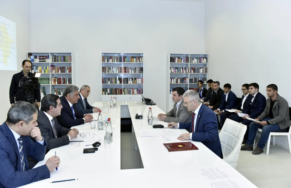 Azad Rəhimov Mingəçevirdə vətəndaşları qəbul edib