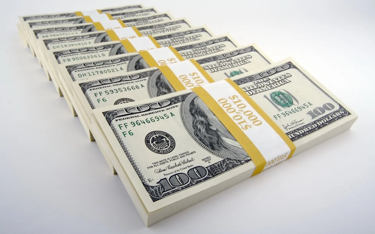Total foreign exchange reserves of Azerbaijan up by 553 mln USD
