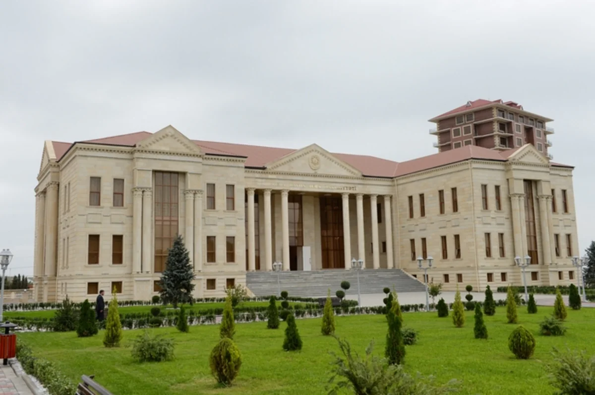 Quba İcra Hakimiyyətinin şöbə müdiri bıçaqlanıb